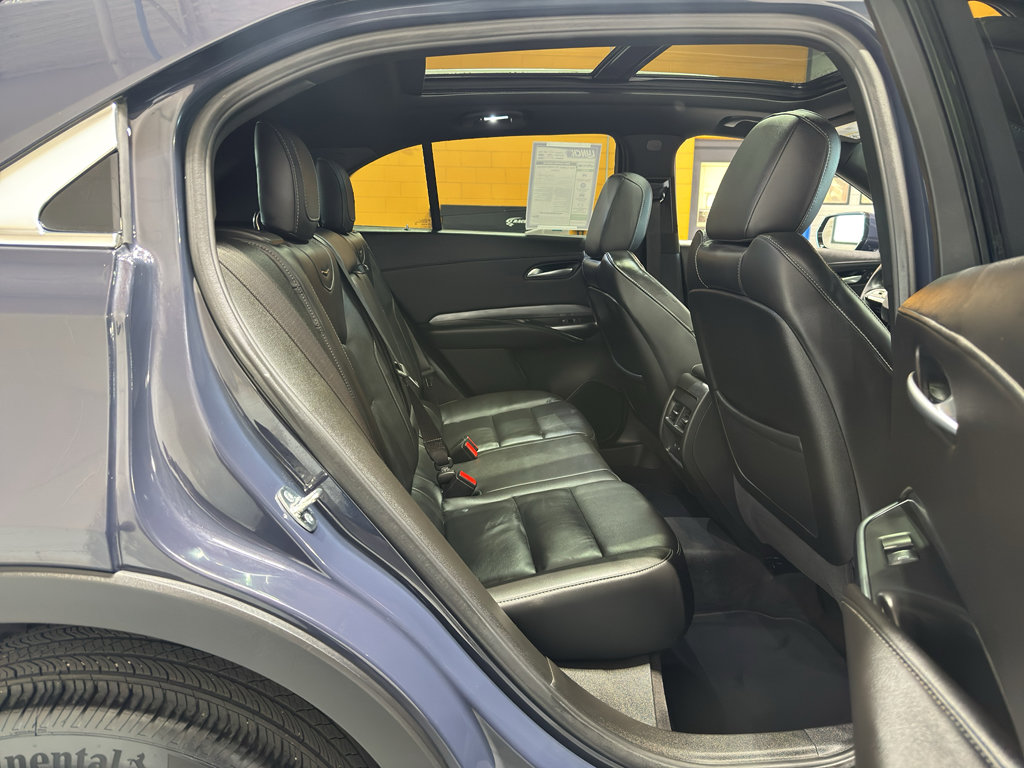 Used 2025 Cadillac XT4 Premium Luxury image 18