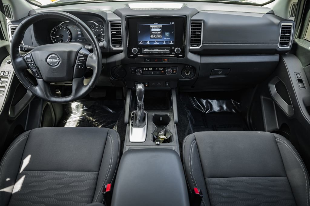 Used 2024 Nissan Frontier SV w/ Technology Package image 16