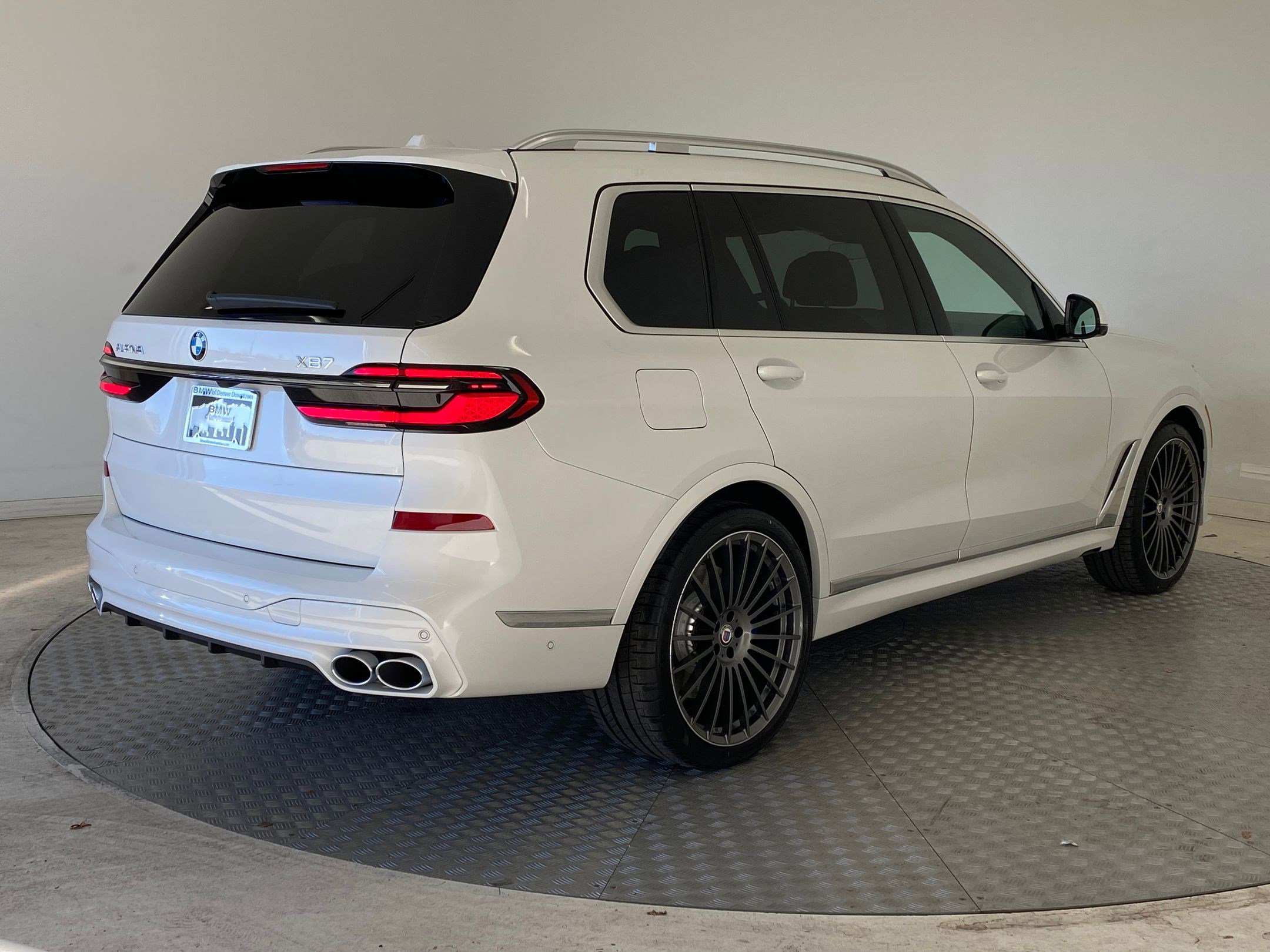 New 2026 BMW ALPINA XB7 image 9