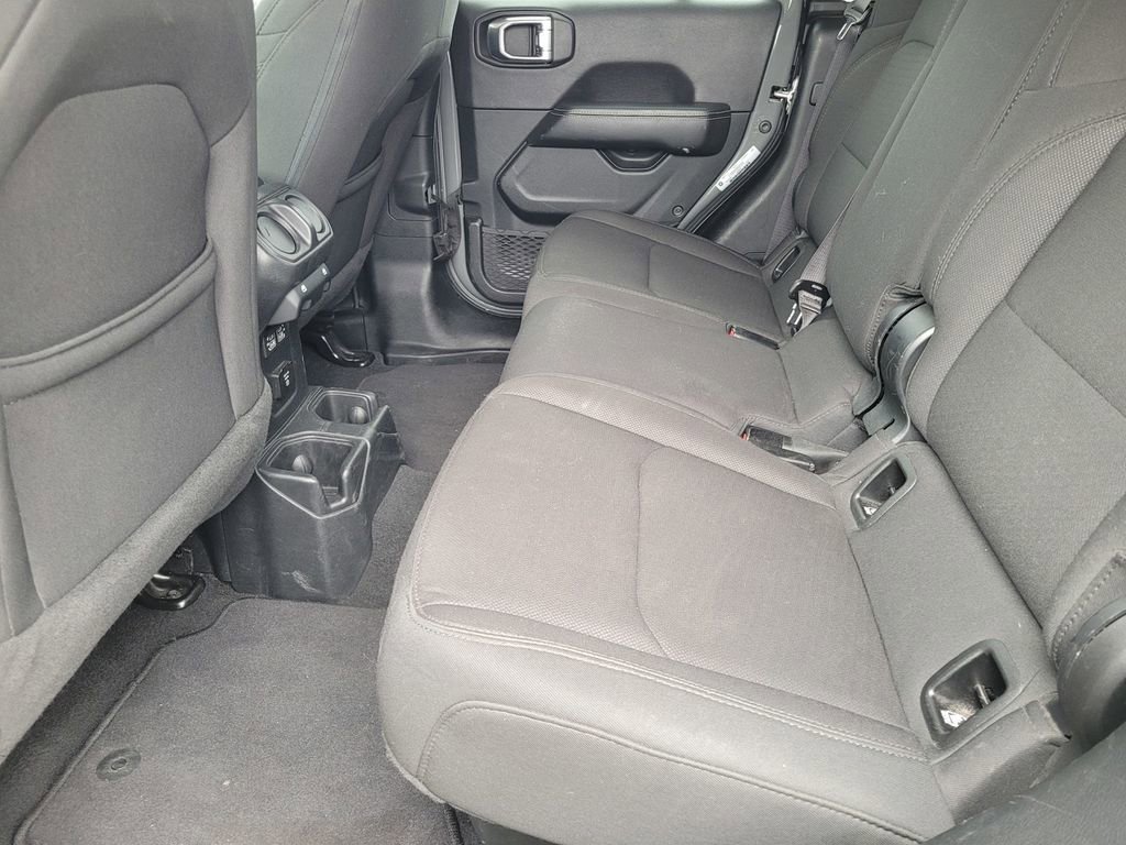 Used 2023 Jeep Gladiator Overland image 10