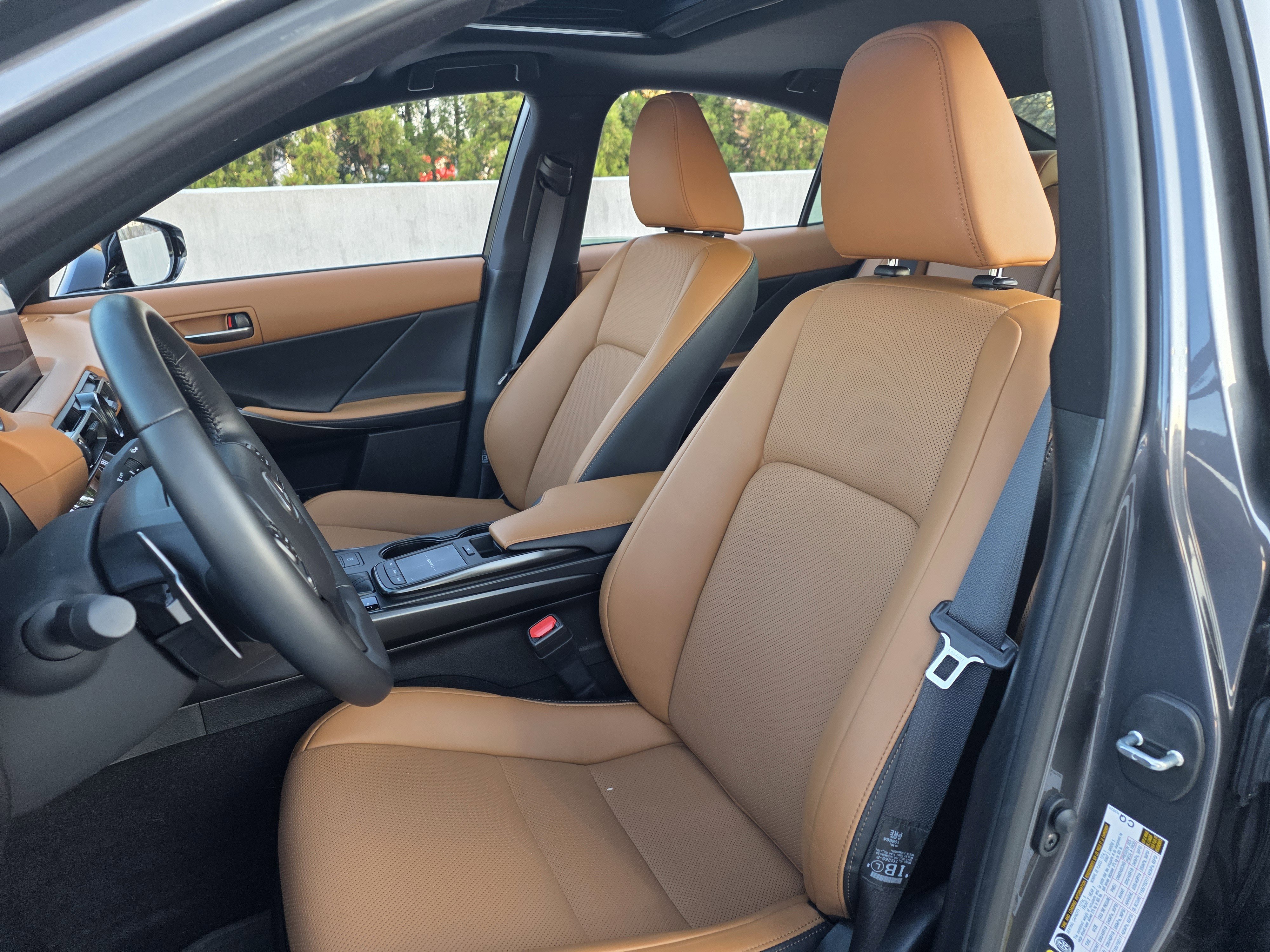 Used 2025 Lexus IS 350 F Sport image 12