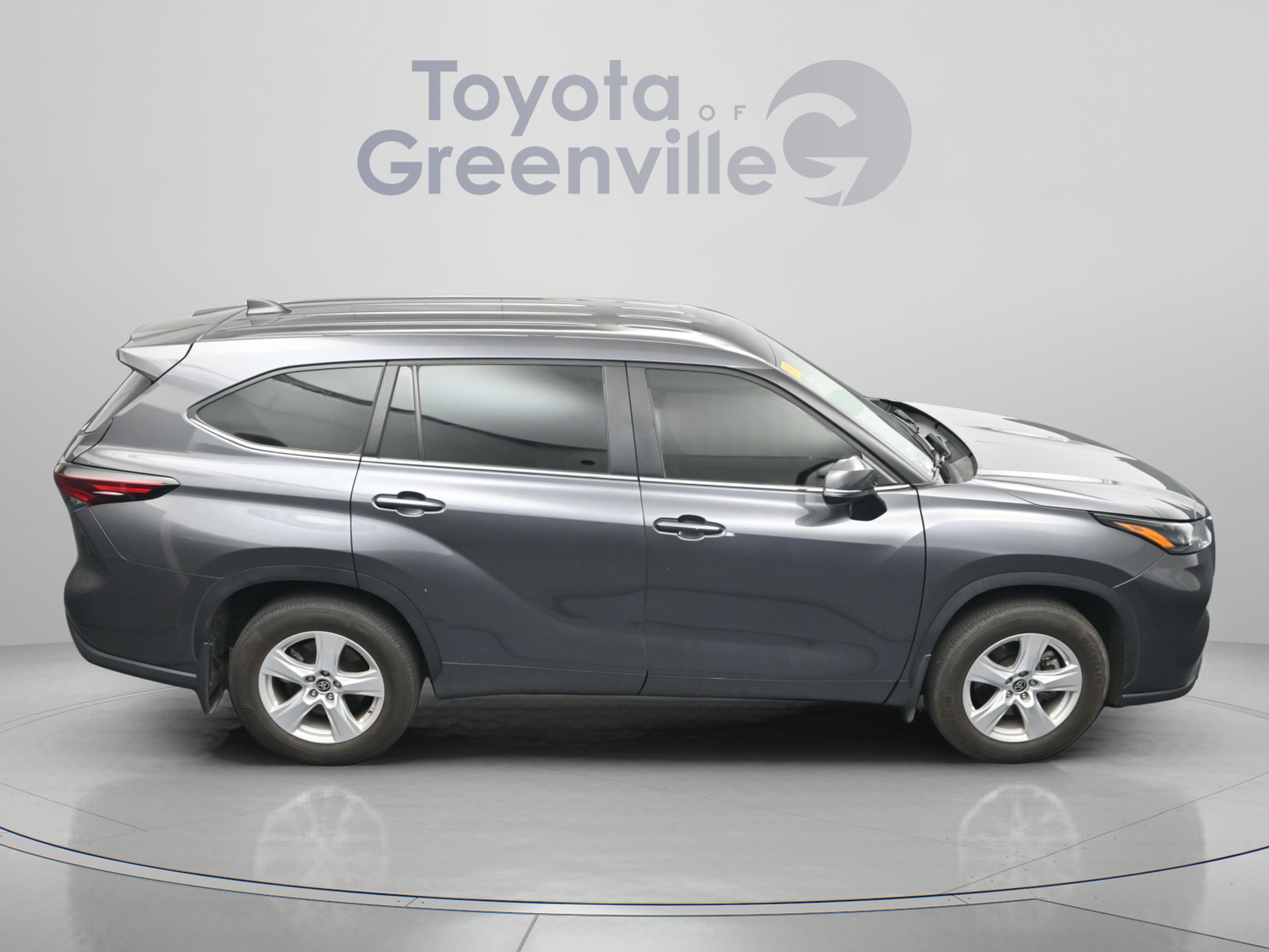 Certified 2024 Toyota Highlander LE AWD/4WD image 17