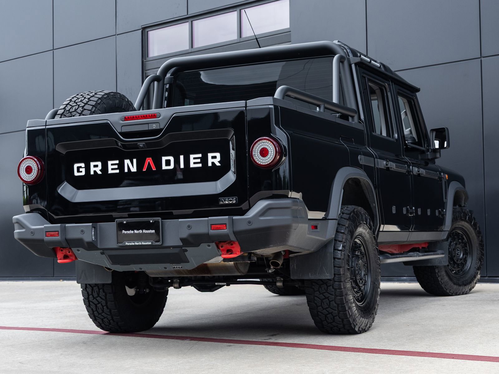Used 2025 INEOS Grenadier image 8