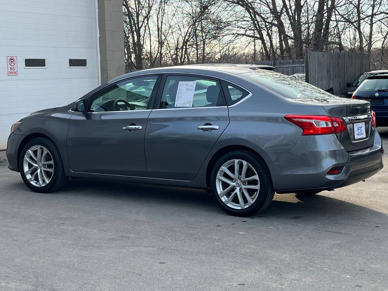 Used 2019 Nissan Sentra SV w/ Special Edition Package FWD image 6