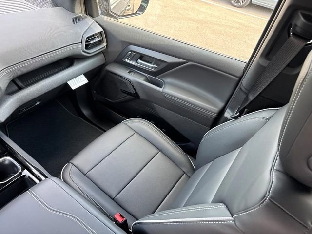 New 2026 Chevrolet Silverado EV LT image 15