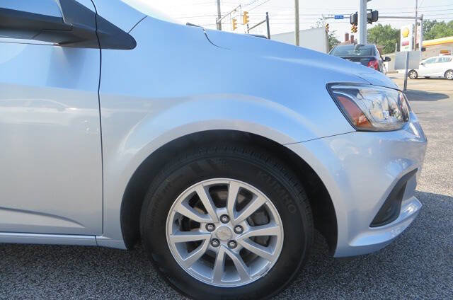 Used 2017 Chevrolet Sonic LT w/ Convenience Package image 19