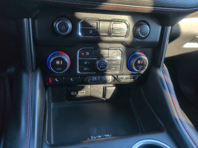 Used 2022 Chevrolet Suburban RST image 33