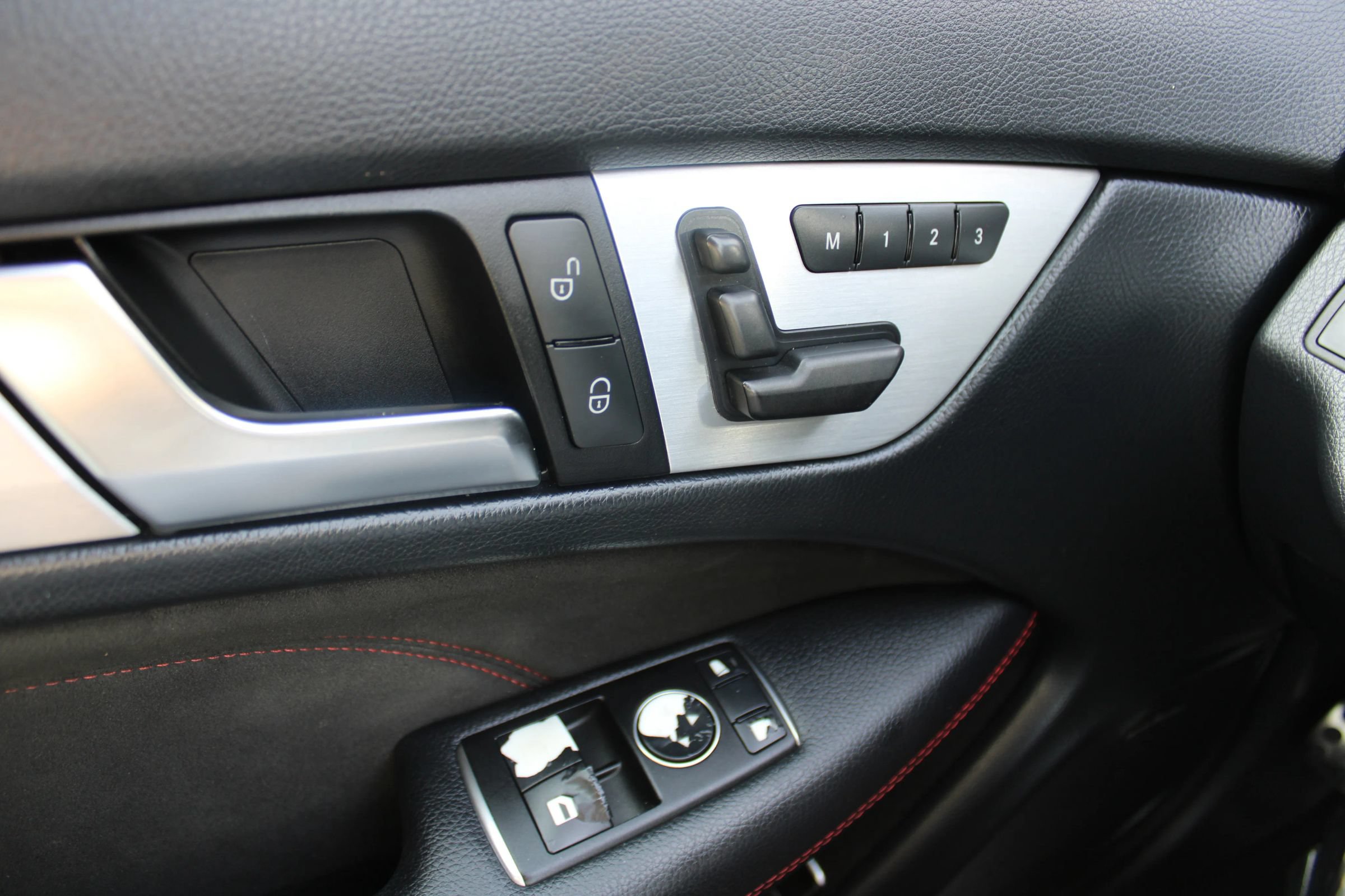 Used 2015 Mercedes-Benz C 250 Coupe w/ Sport Package image 27