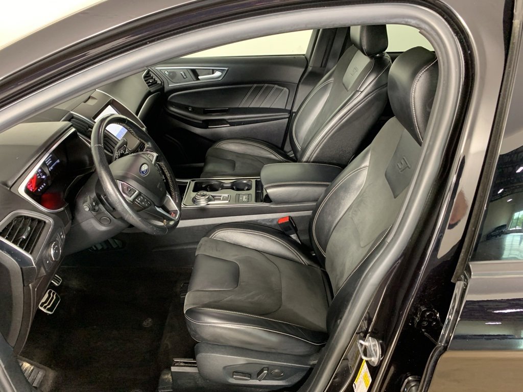 Used 2020 Ford Edge ST w/ Equipment Group 401A image 21