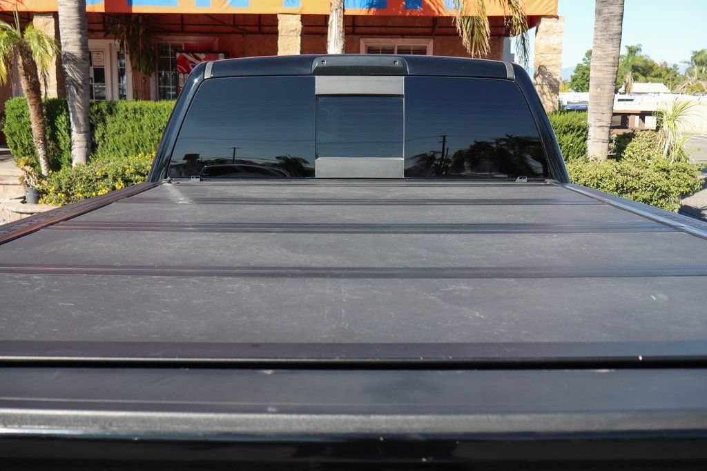 Used 2018 Chevrolet Silverado 1500 LTZ Z71 w/ Redline Edition AWD/4WD image 8