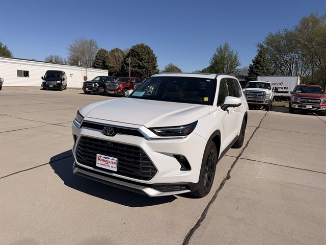 Used 2024 Toyota Grand Highlander AWD Hybrid image 16