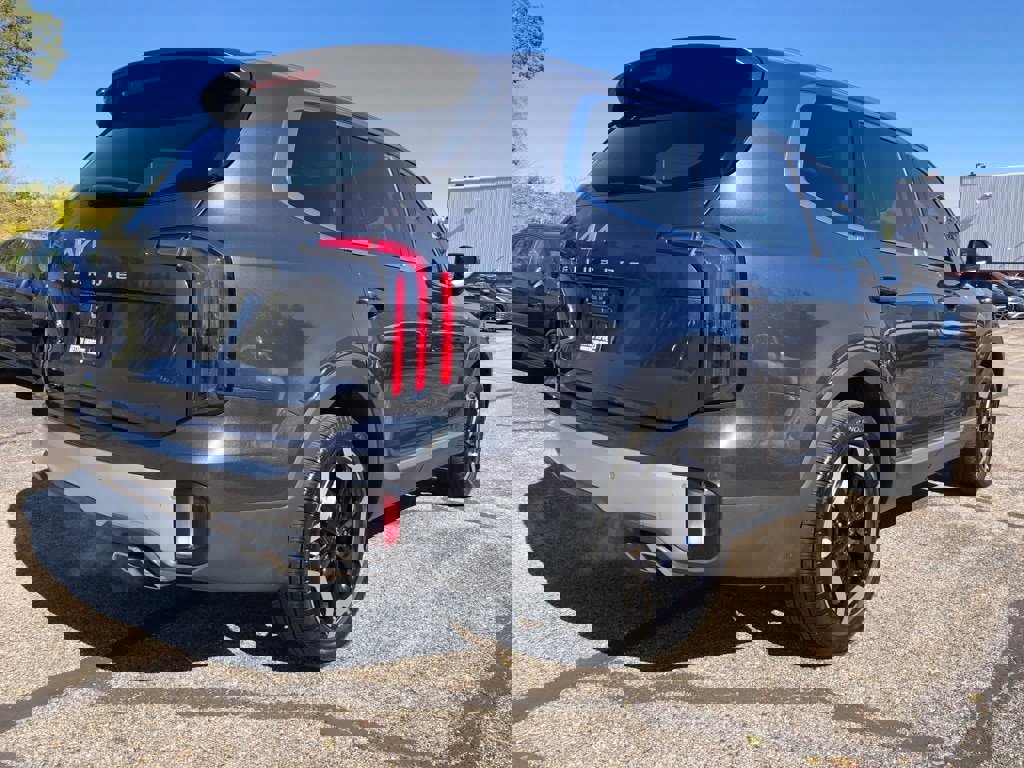 Used 2024 Kia Telluride EX w/ EX Captain's Chair Package image 6