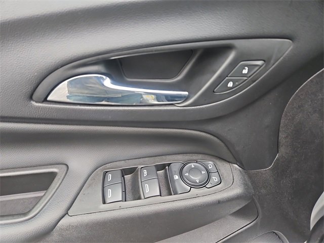 Used 2021 Chevrolet Equinox LT image 23