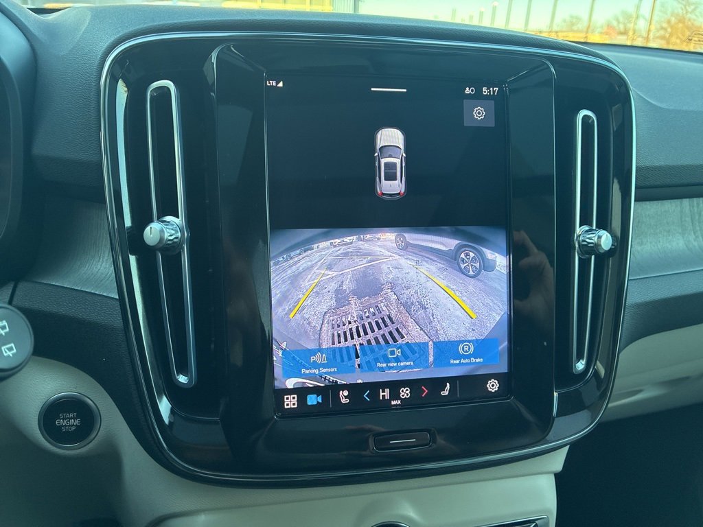 Certified 2023 Volvo XC40 B5 Plus w/ Climate Package image 10