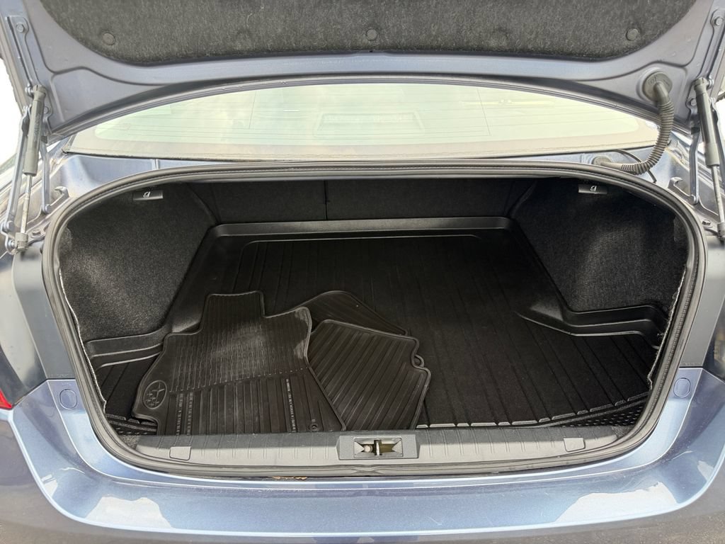 Used 2016 Subaru Legacy 3.6R Limited AWD/4WD image 9