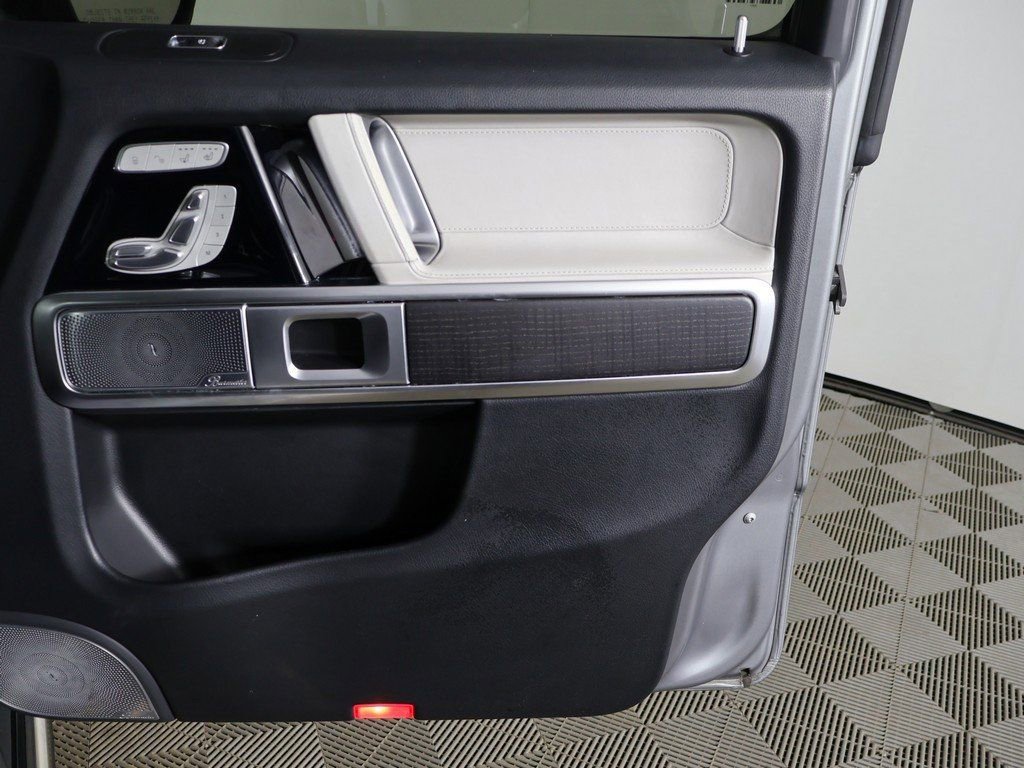 Used 2019 Mercedes-Benz G 63 AMG 4MATIC w/ Seat Comfort Package image 25