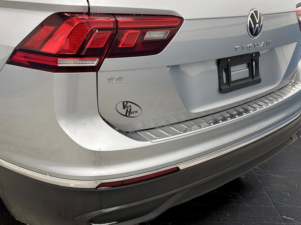 Used 2022 Volkswagen Tiguan SE AWD/4WD image 31