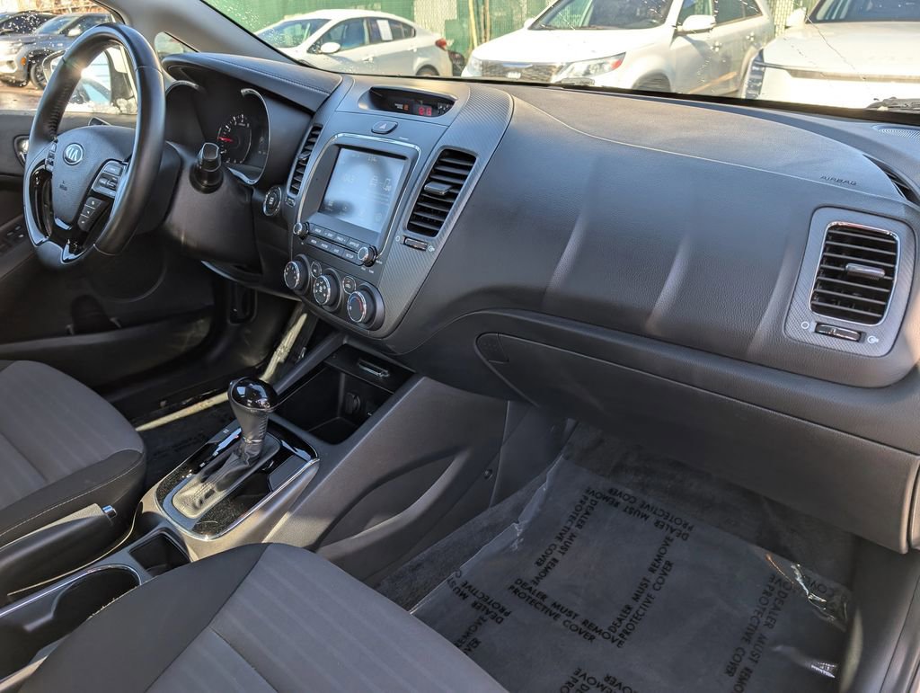 Used 2017 Kia Forte S w/ S Technology Package image 17