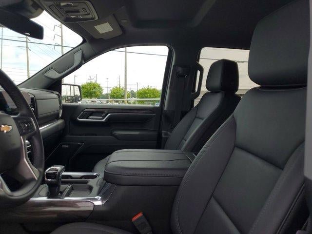 Used 2024 Chevrolet Silverado 1500 LTZ w/ LTZ Convenience Package II AWD/4WD image 17