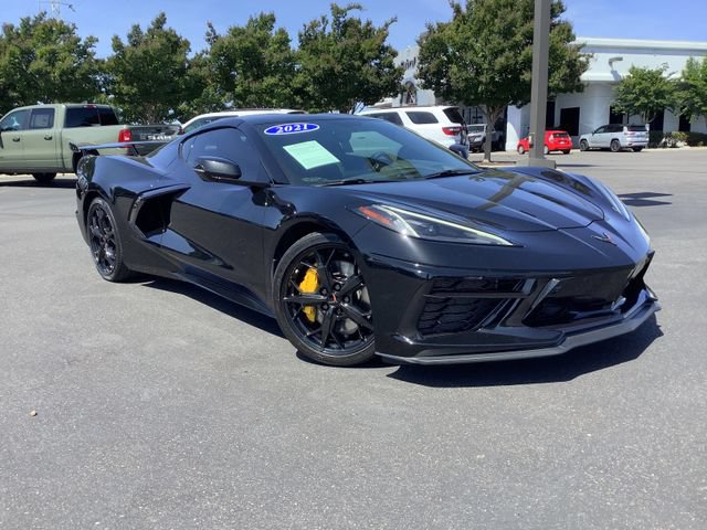 Used 2021 Chevrolet Corvette Stingray Preferred Cpe w/ Z51 Performance Package RWD image 2