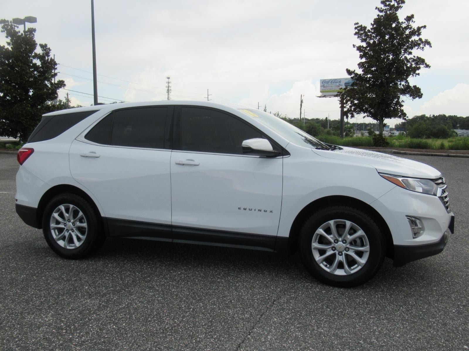 Used 2018 Chevrolet Equinox LT FWD image 2
