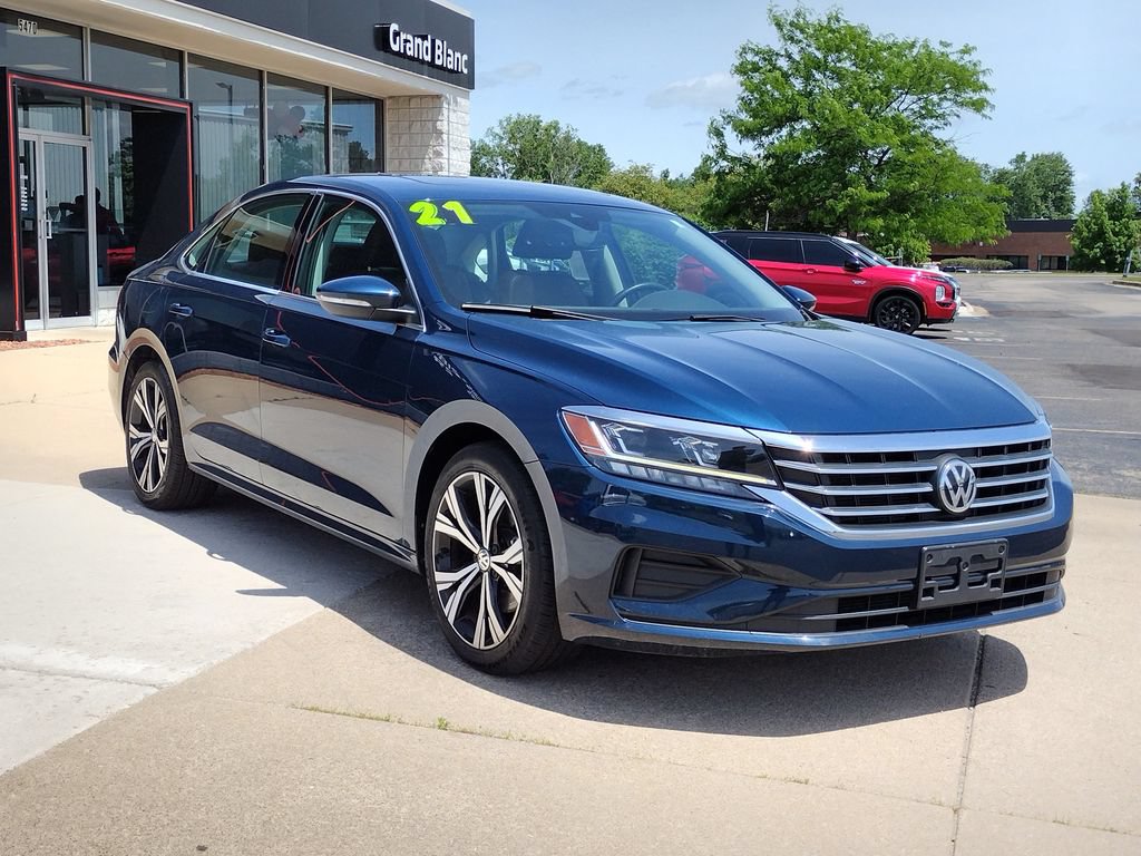 Used 2021 Volkswagen Passat 2.0T SE FWD image 13
