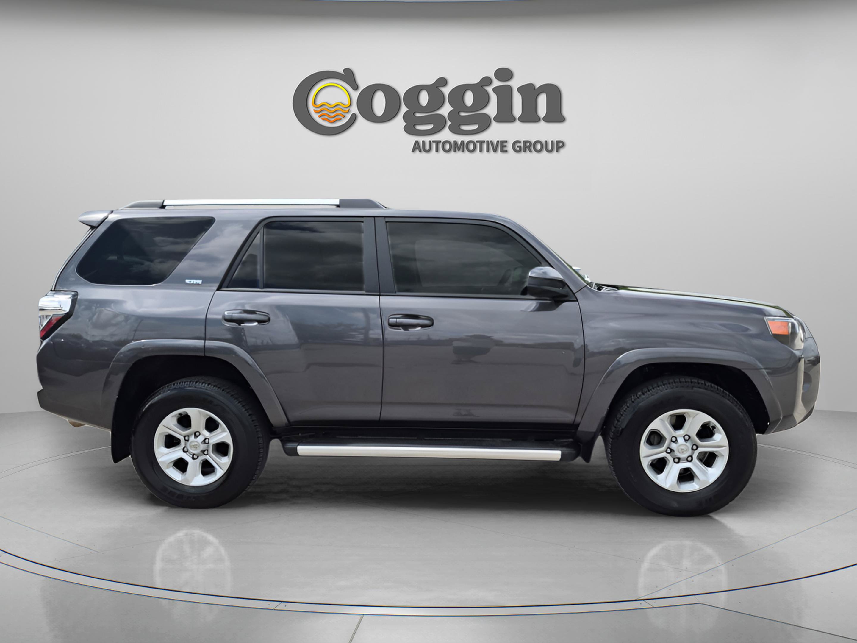 Used 2023 Toyota 4Runner SR5 AWD/4WD image 7