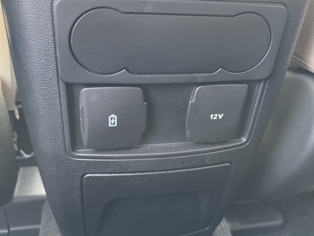 Used 2023 Ford Explorer XLT RWD image 17