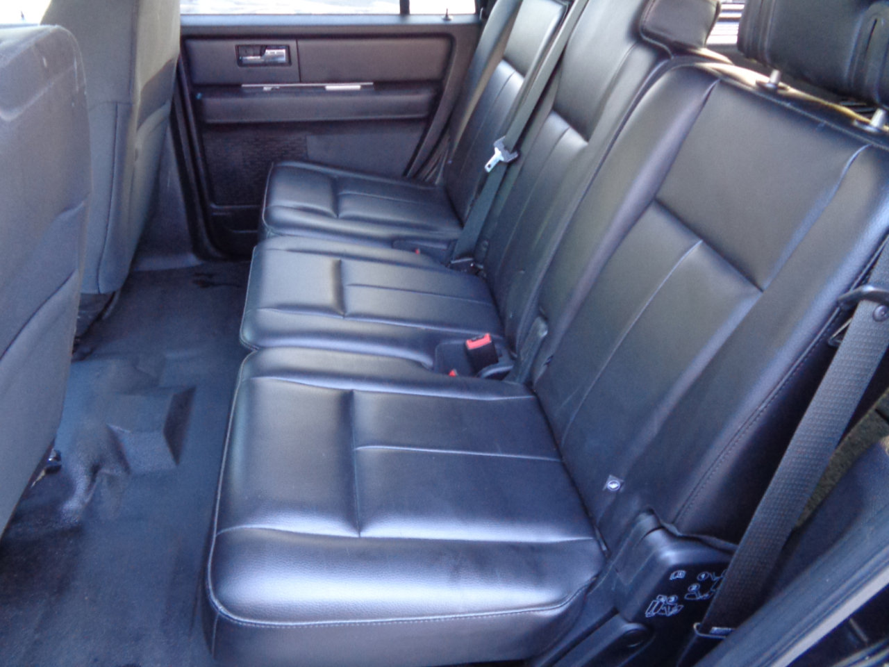 Used 2016 Ford Expedition XL image 23