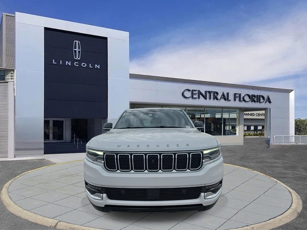 Used 2023 Jeep Wagoneer 4WD w/ Premium Group I image 7
