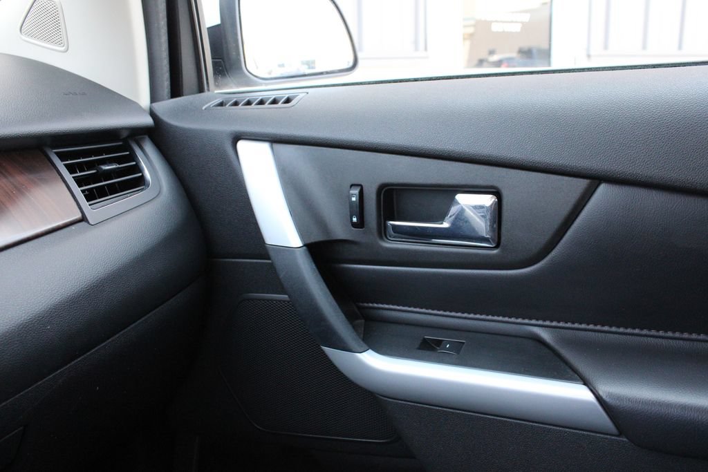 Used 2013 Ford Edge Limited FWD image 20