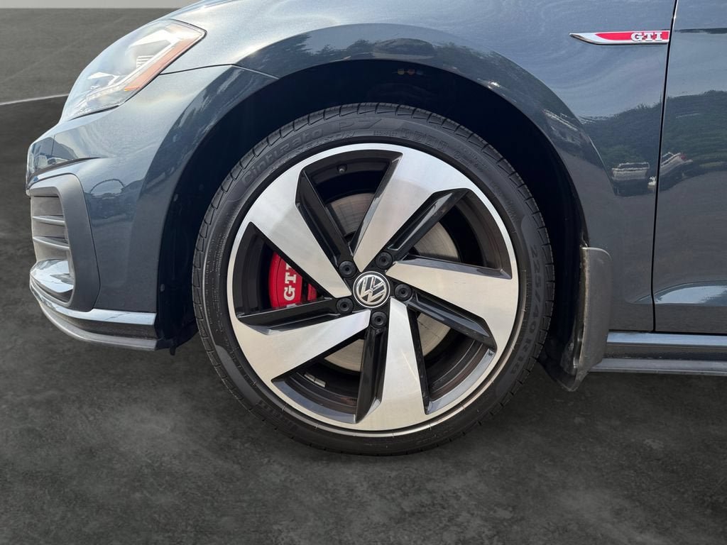 Used 2020 Volkswagen GTI SE FWD image 5
