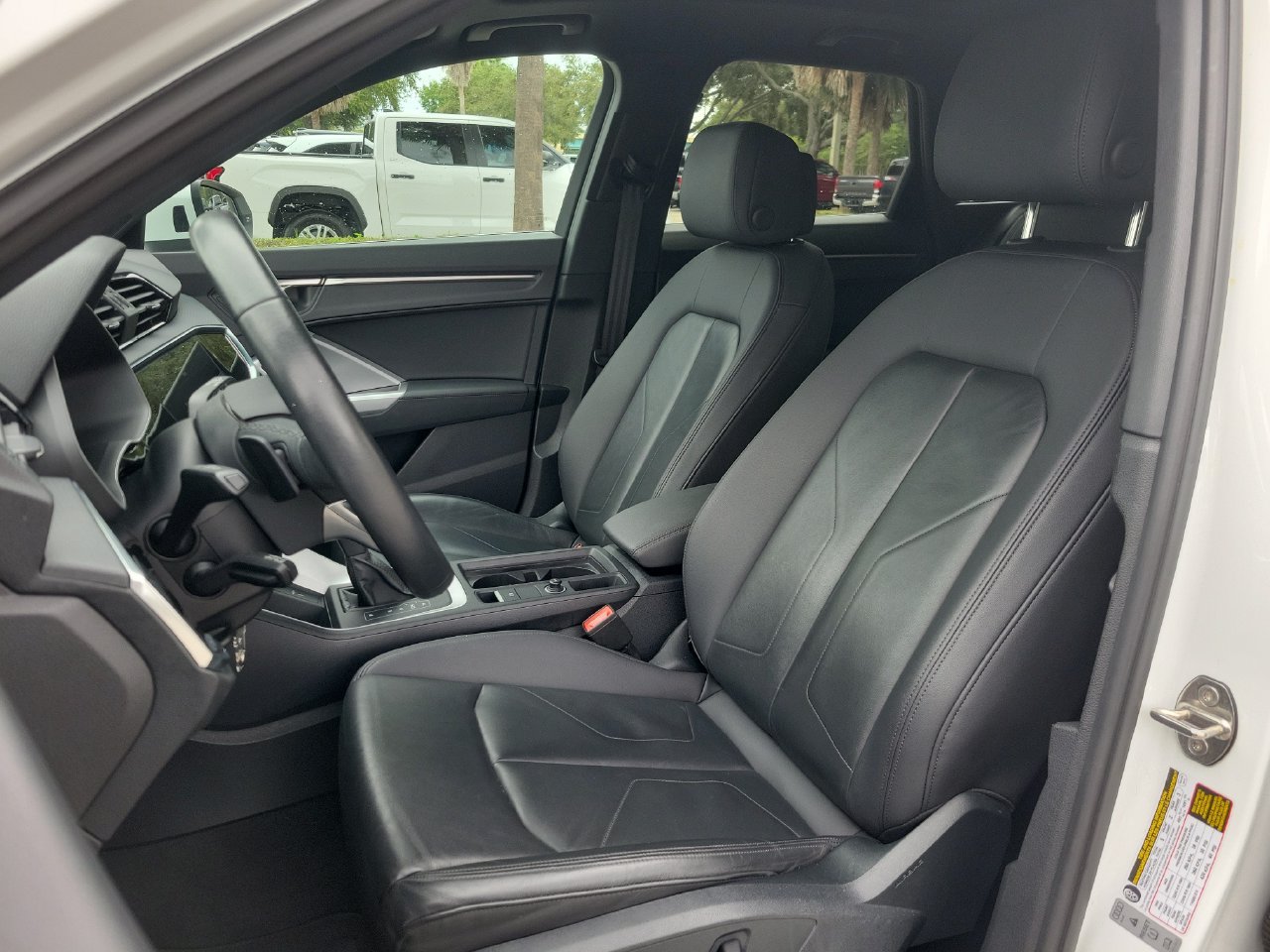 Used 2025 Audi Q3 2.0T Premium AWD/4WD image 17