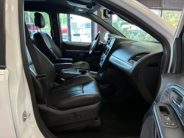 Used 2019 Dodge Grand Caravan GT image 30