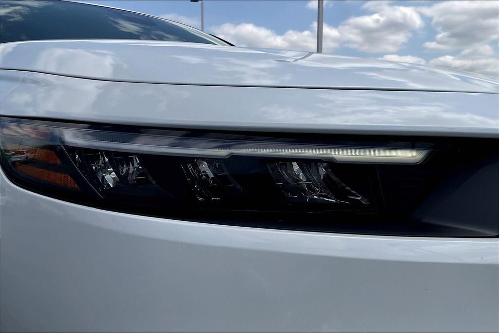 Certified 2024 Honda Accord EX image 23