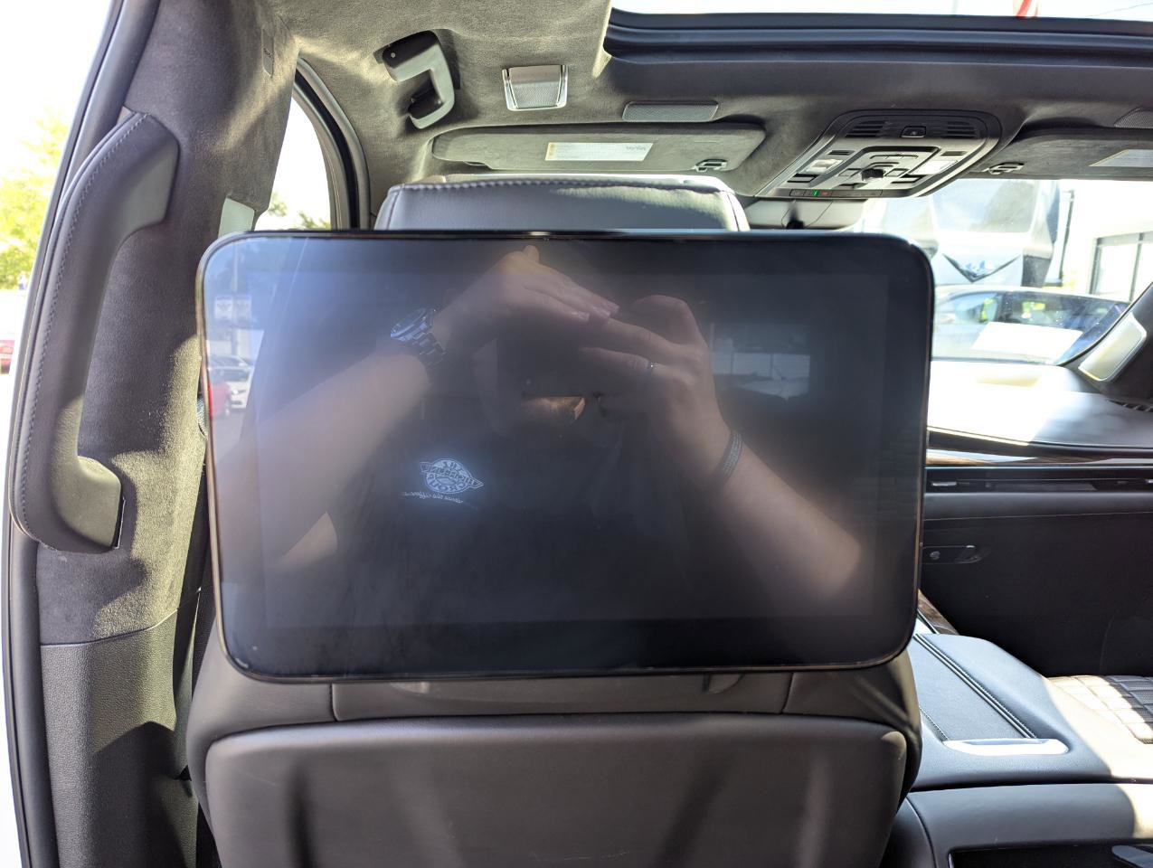 Used 2022 Cadillac Escalade ESV Sport Platinum AWD/4WD image 44