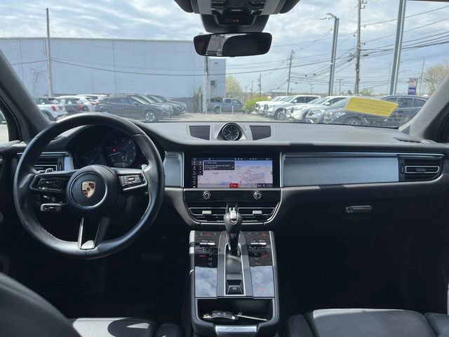 Used 2023 Porsche Macan Turbo AWD/4WD image 13
