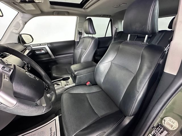Used 2022 Toyota 4Runner Limited AWD/4WD image 23