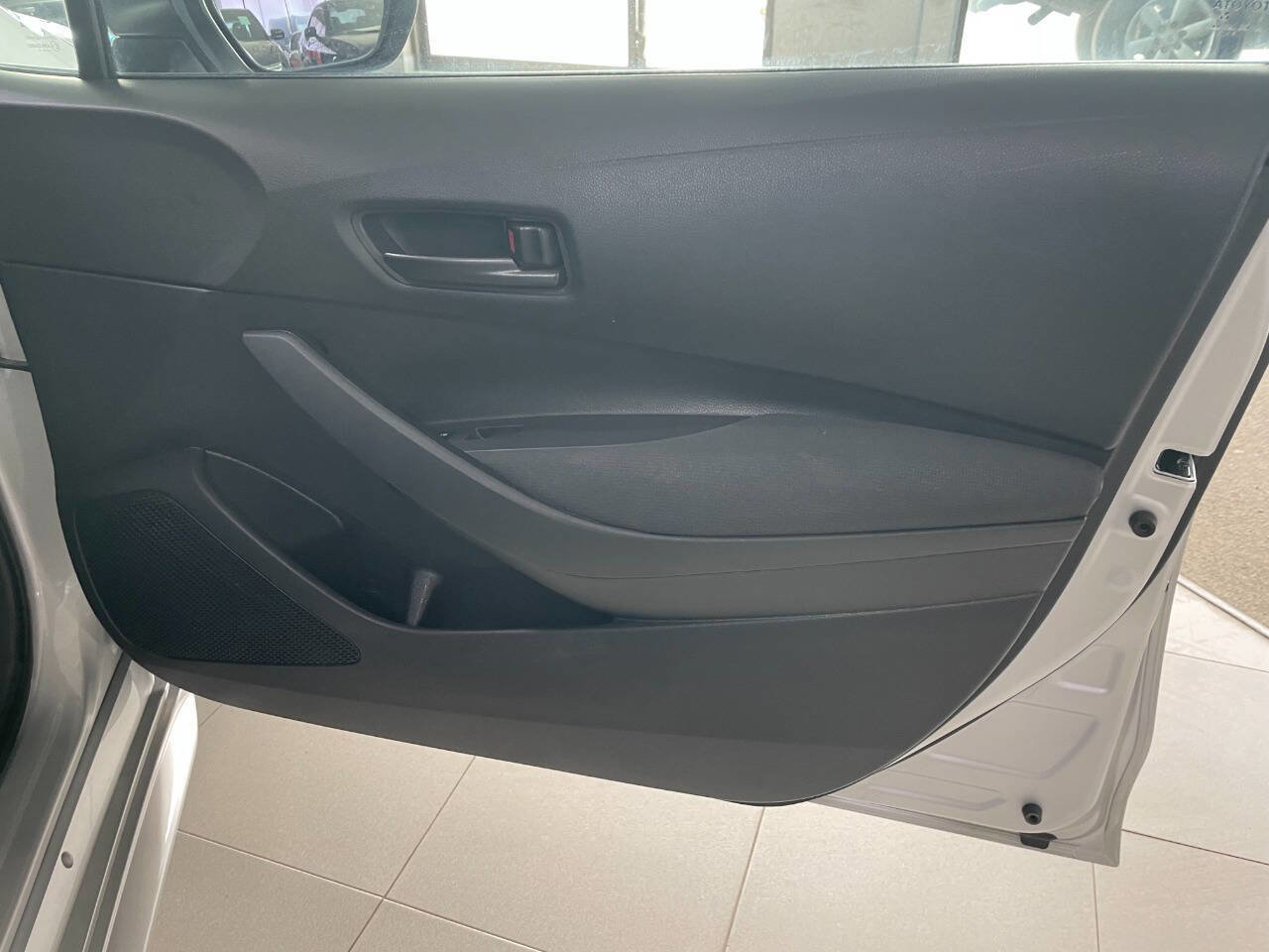 Used 2024 Toyota Corolla LE image 25