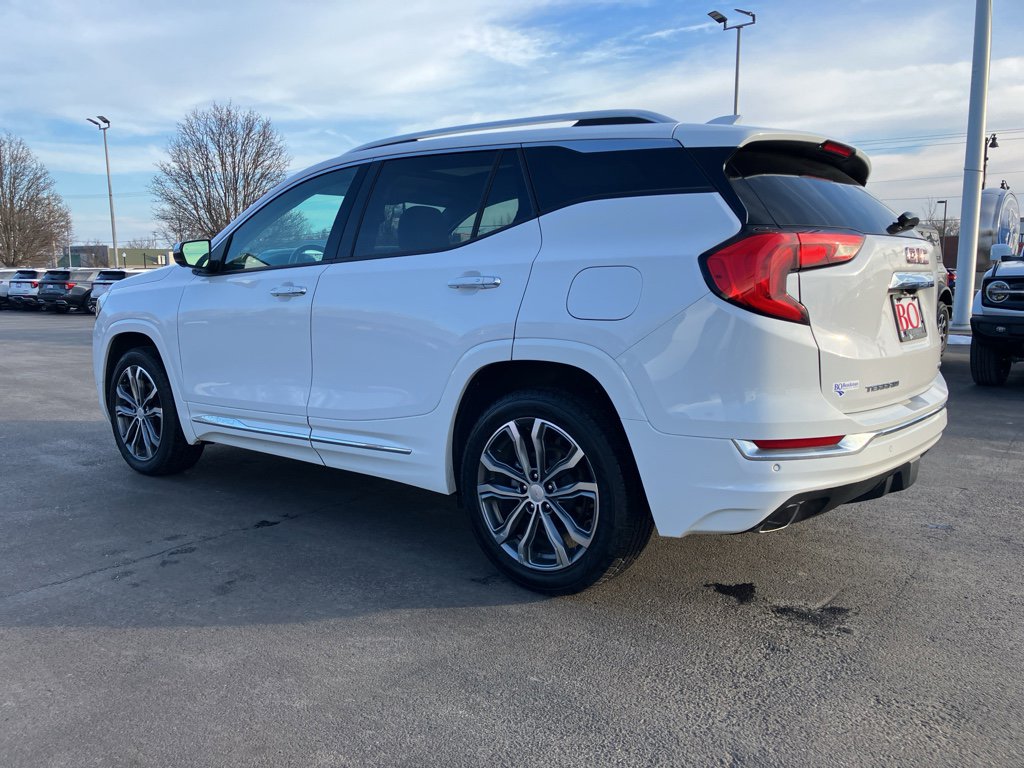Used 2019 GMC Terrain Denali w/ Advanced Safety Package image 5