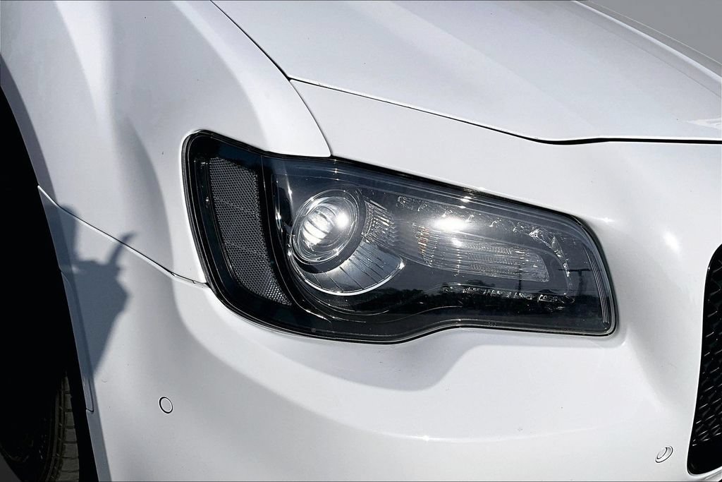 Used 2023 Chrysler 300 C RWD image 28