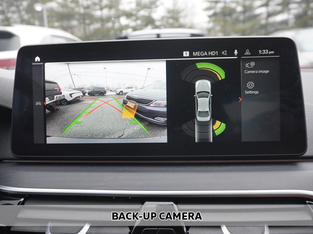 Used 2023 BMW 540i xDrive w/ Premium Package image 8