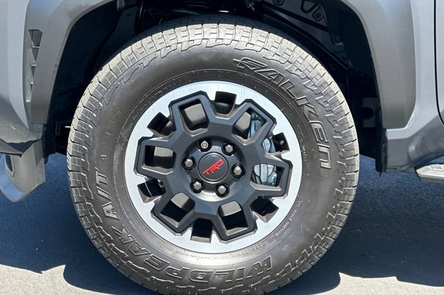 Certified 2025 Toyota 4Runner TRD Off-Road Premium AWD/4WD image 31