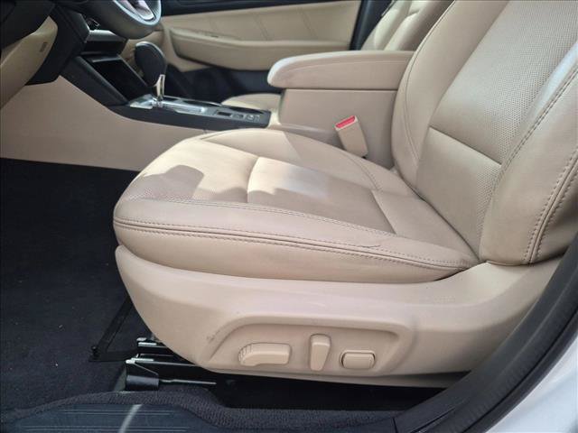 Used 2019 Subaru Outback 2.5i Limited AWD/4WD image 12