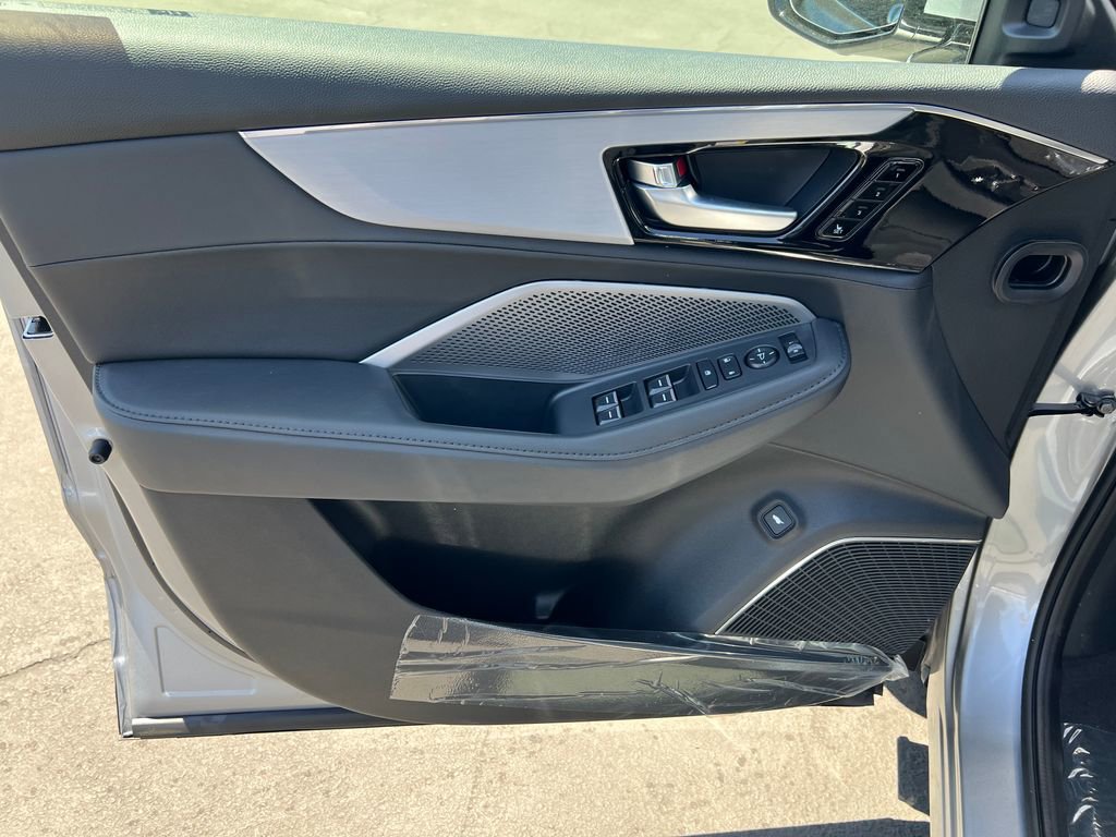 Certified 2025 Acura MDX FWD image 11