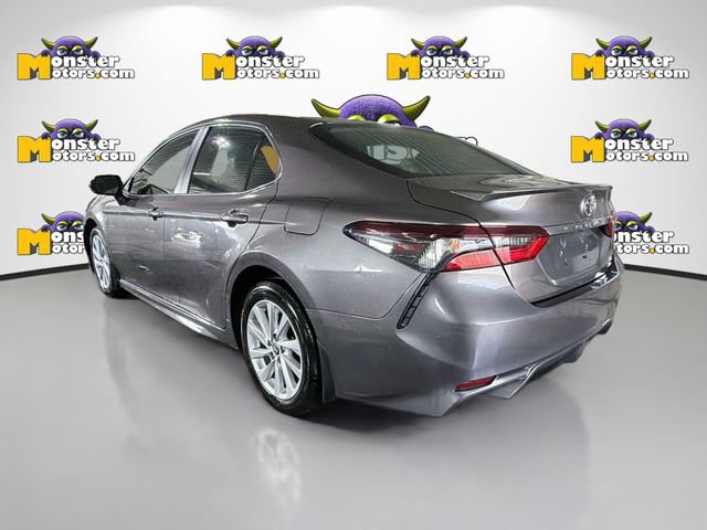 Used 2023 Toyota Camry SE image 6