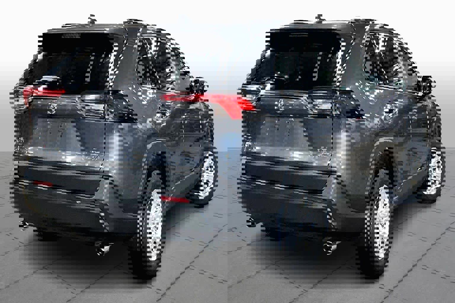 Used 2020 Toyota RAV4 XLE w/ All Weather Liner Package image 12