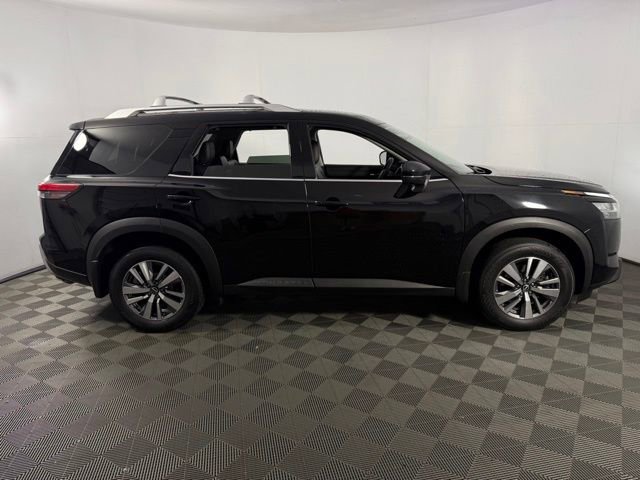 Used 2023 Nissan Pathfinder SL image 11