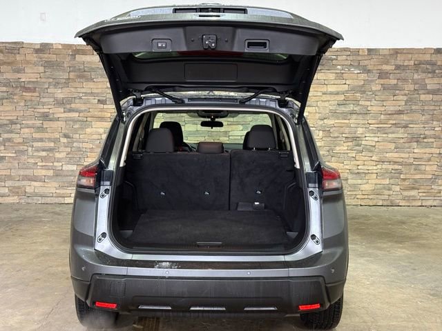 Certified 2025 Nissan Rogue SV image 8