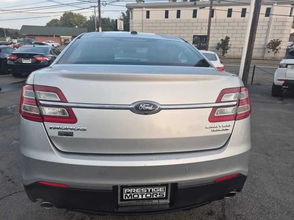 Used 2013 Ford Taurus Limited FWD image 8
